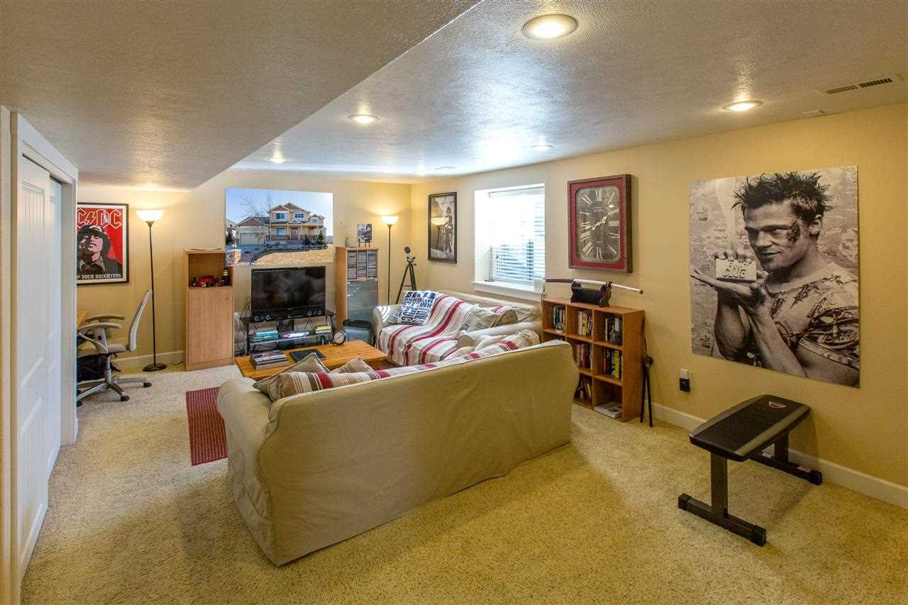 2615 W HOWESDALE - Photo 17