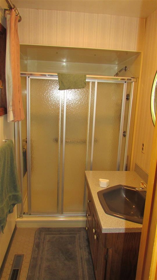 553 E Walton Ave - Photo 5