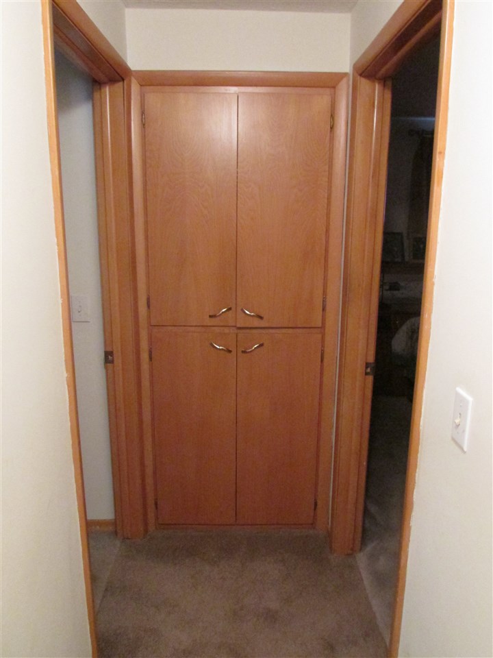 553 E Walton Ave - Photo 10