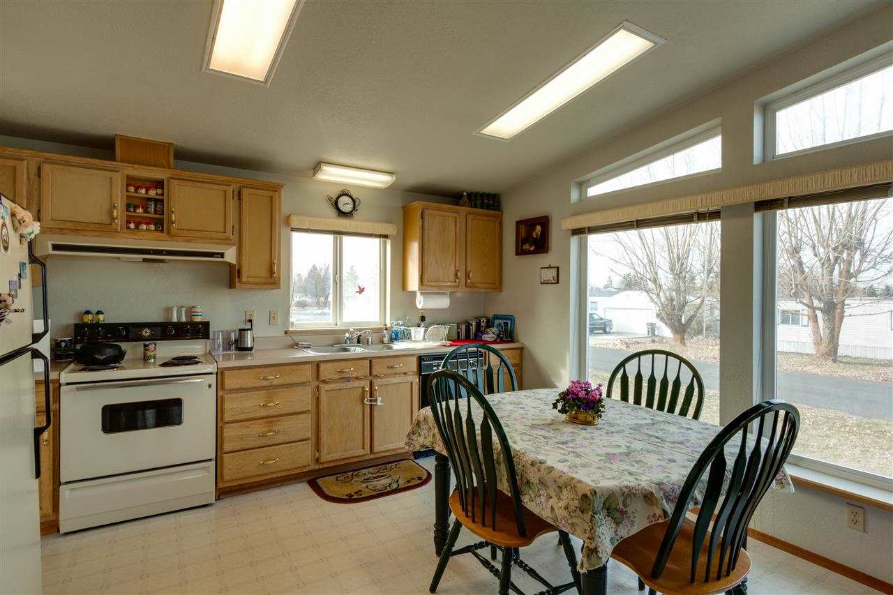 1108 2nd St - Photo 4