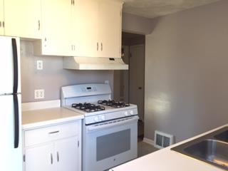 2822 W Olympic Ave - Photo 4