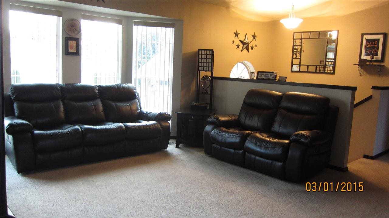 20017 E Grace Ln - Photo 3