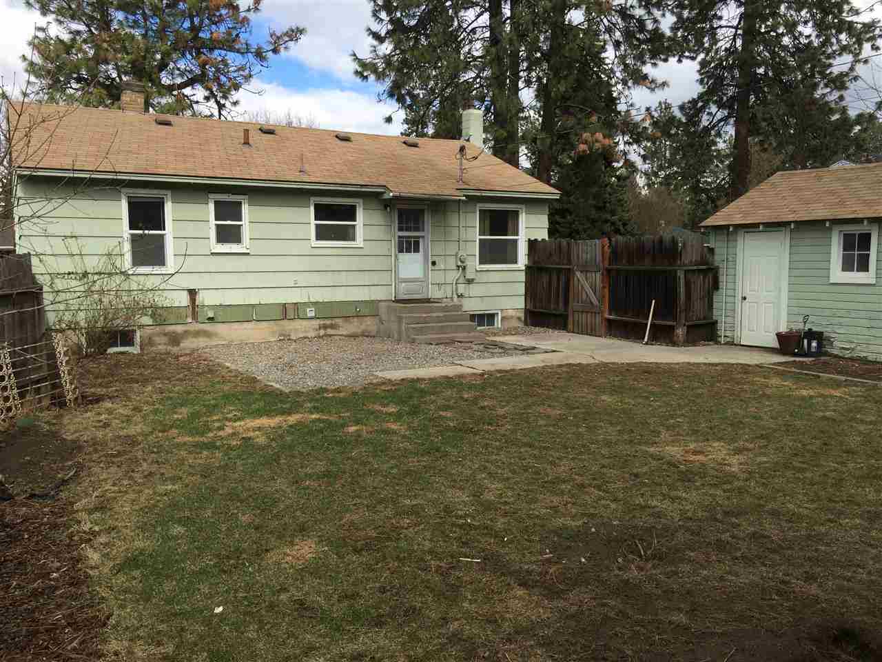 1410 E Thurston - Photo 2