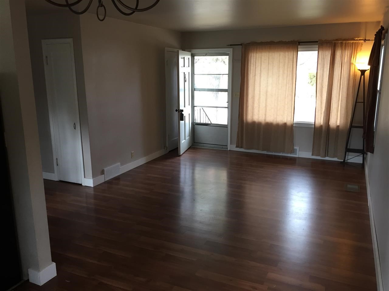1410 E Thurston - Photo 6