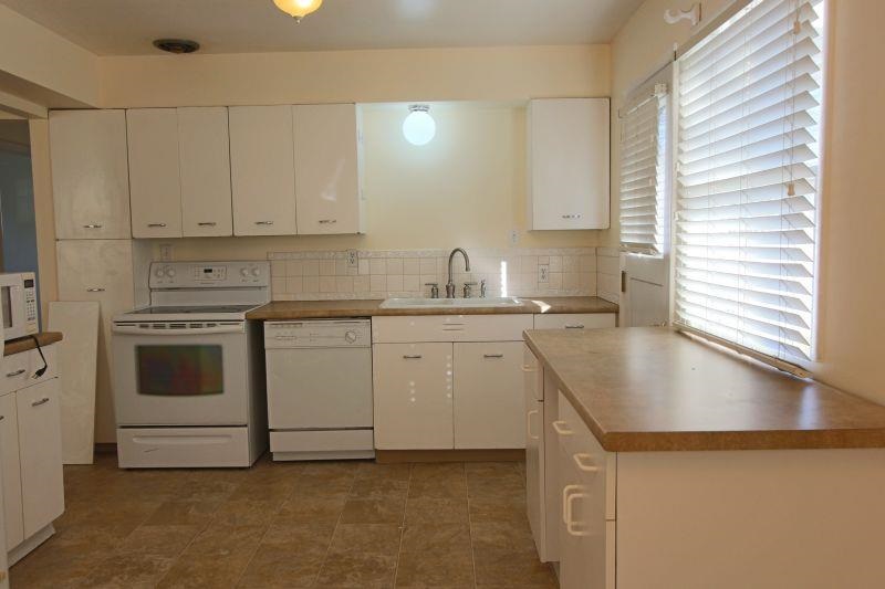 3224 E 21st Ave - Photo 4