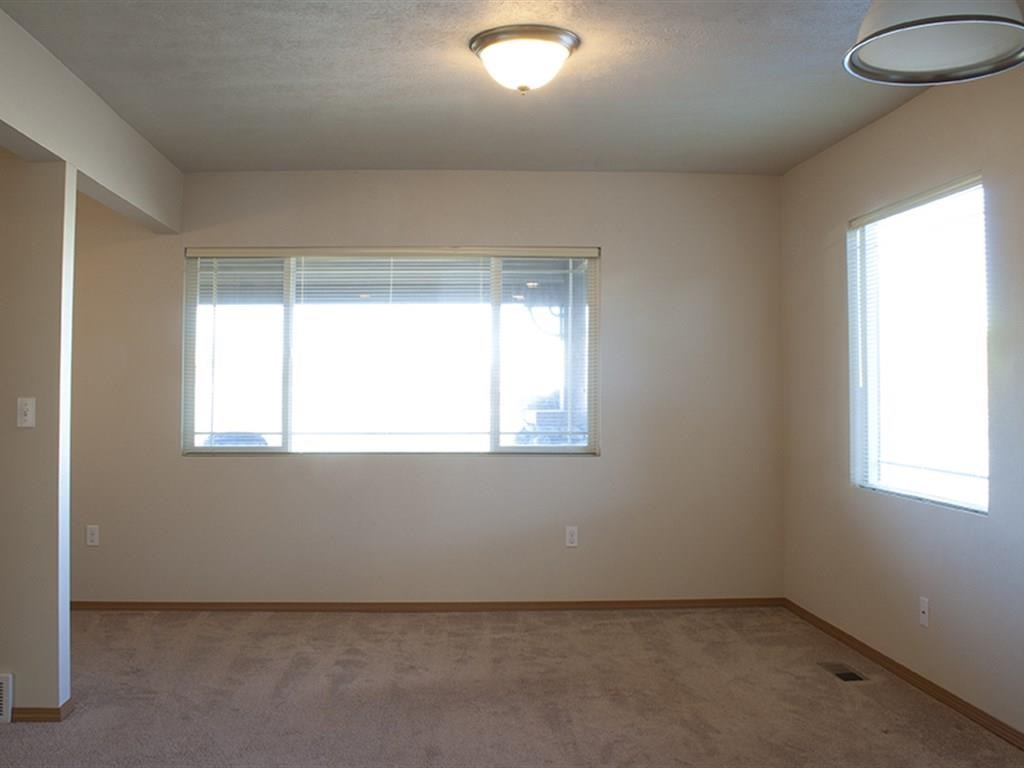 13302 E Broadway Ave - Photo 8