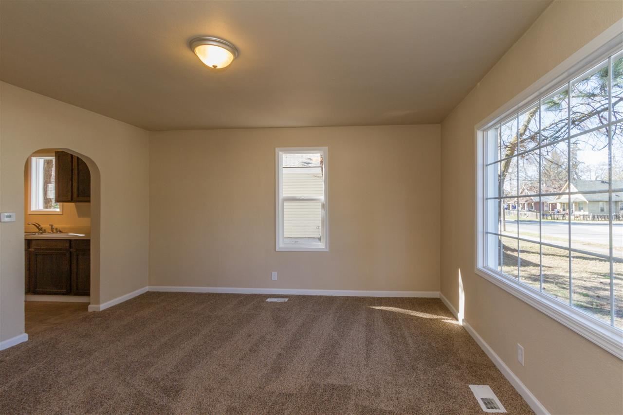 2608 E Hartson Ave - Photo 3
