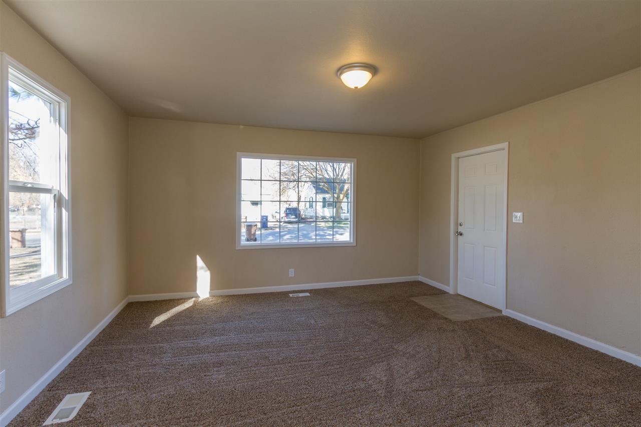 2608 E Hartson Ave - Photo 4
