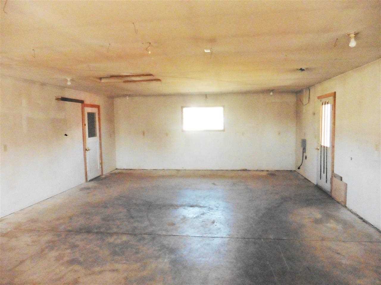 4531 Railroad Ave - Photo 16