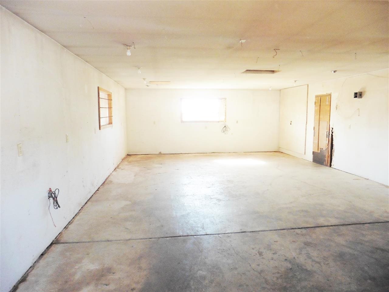 4531 Railroad Ave - Photo 17