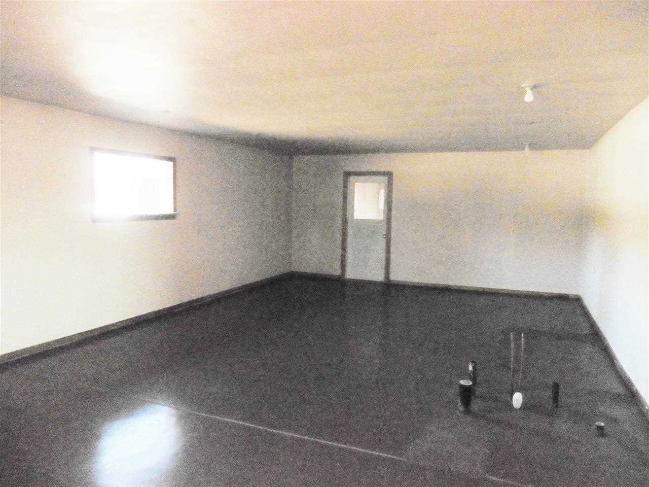 4531 Railroad Ave - Photo 6