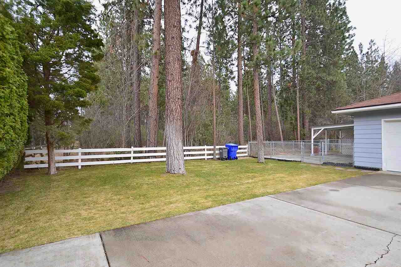 11104 E 27th Ave - Photo 3