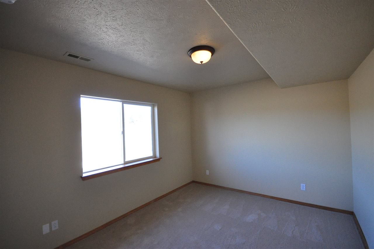 13316 W Greenfield Rd - Photo 8