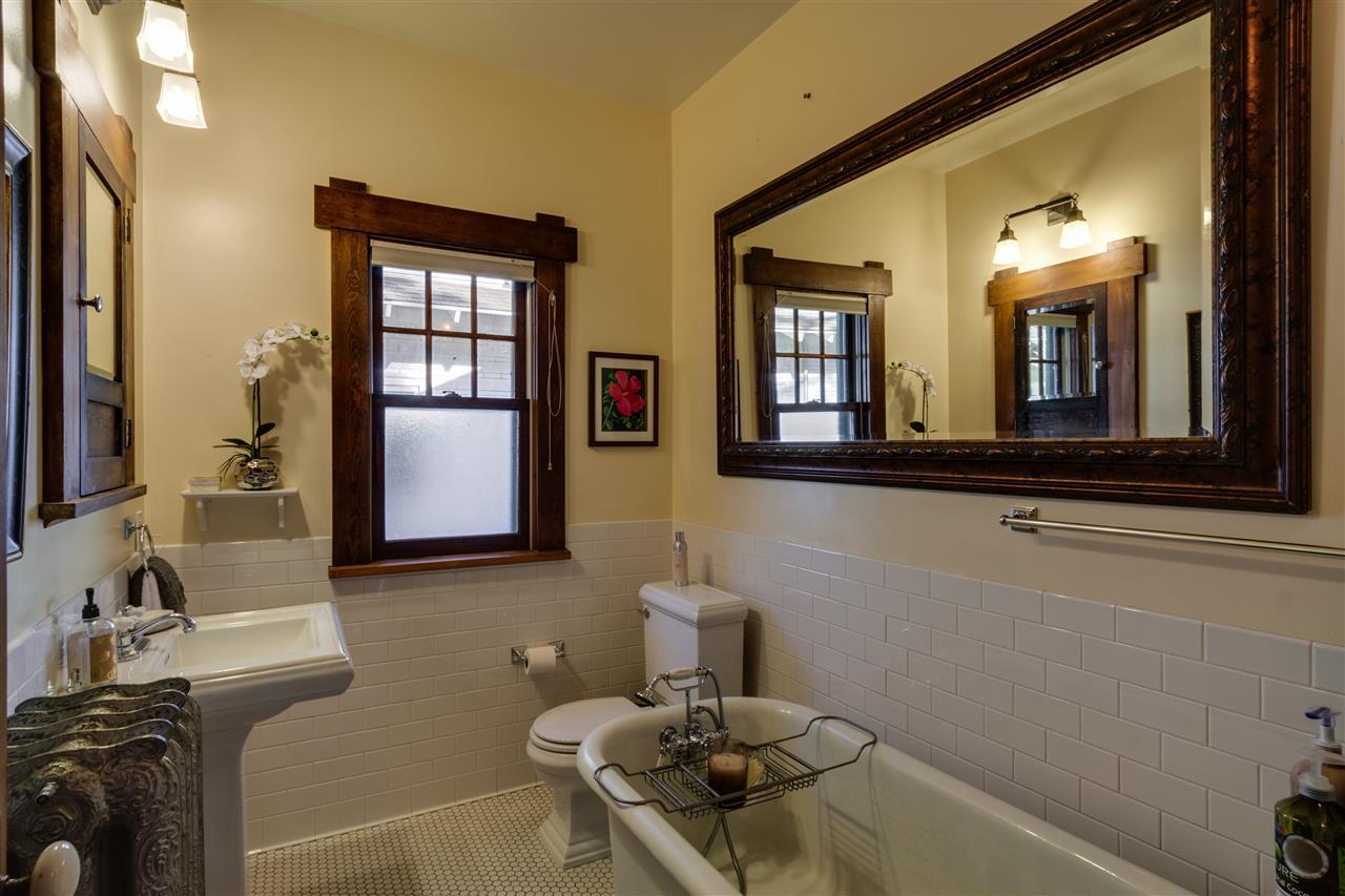 928 W 18TH Ave - Photo 11