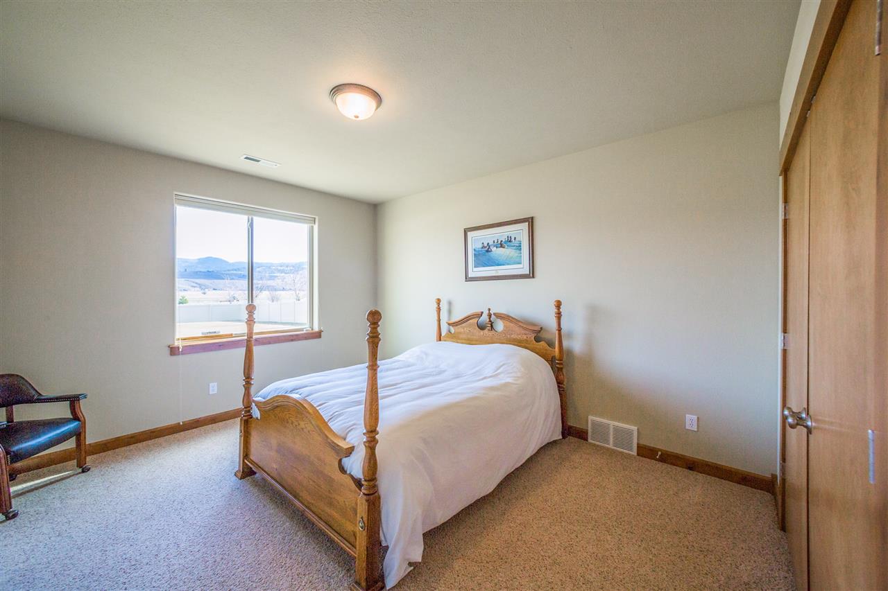 2111 S Meadowview Rd - Photo 15
