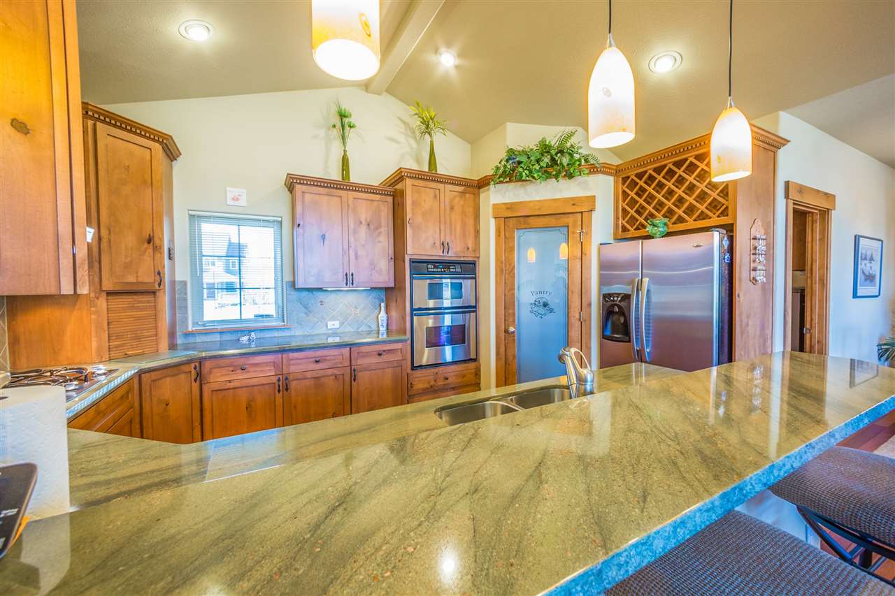 2111 S Meadowview Rd - Photo 6