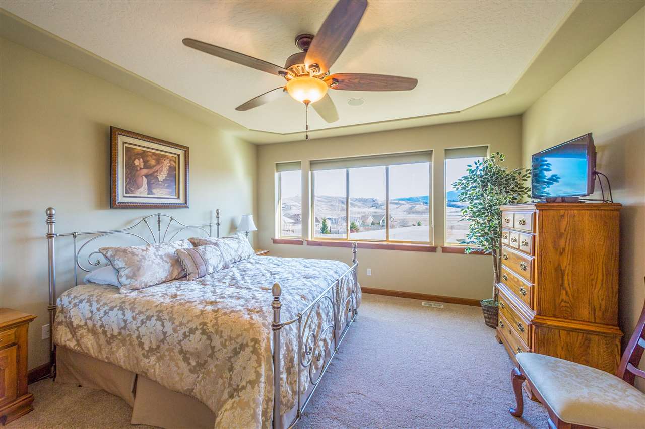 2111 S Meadowview Rd - Photo 8