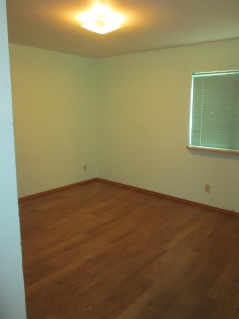 1221 Green Rd - Photo 3