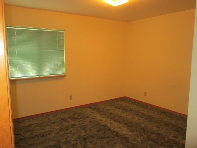 1221 Green Rd - Photo 4