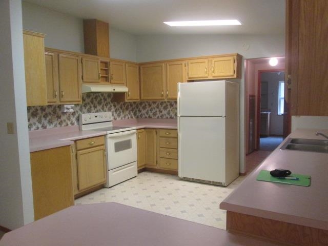 1221 Green Rd - Photo 9