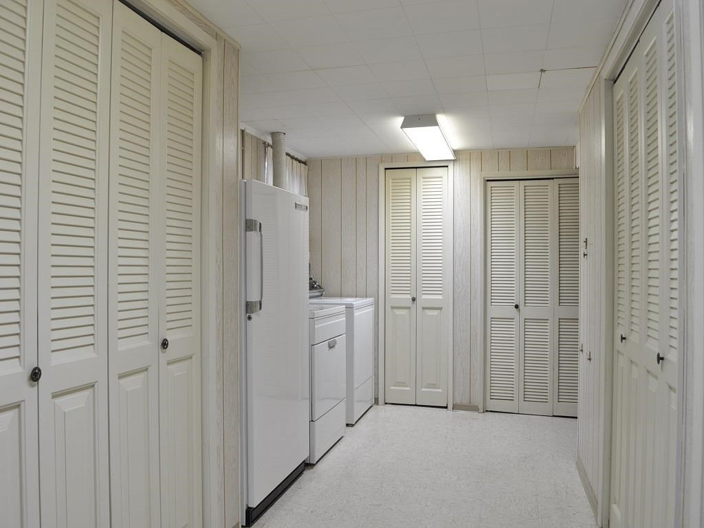 5734 N Greenwood Blvd - Photo 16
