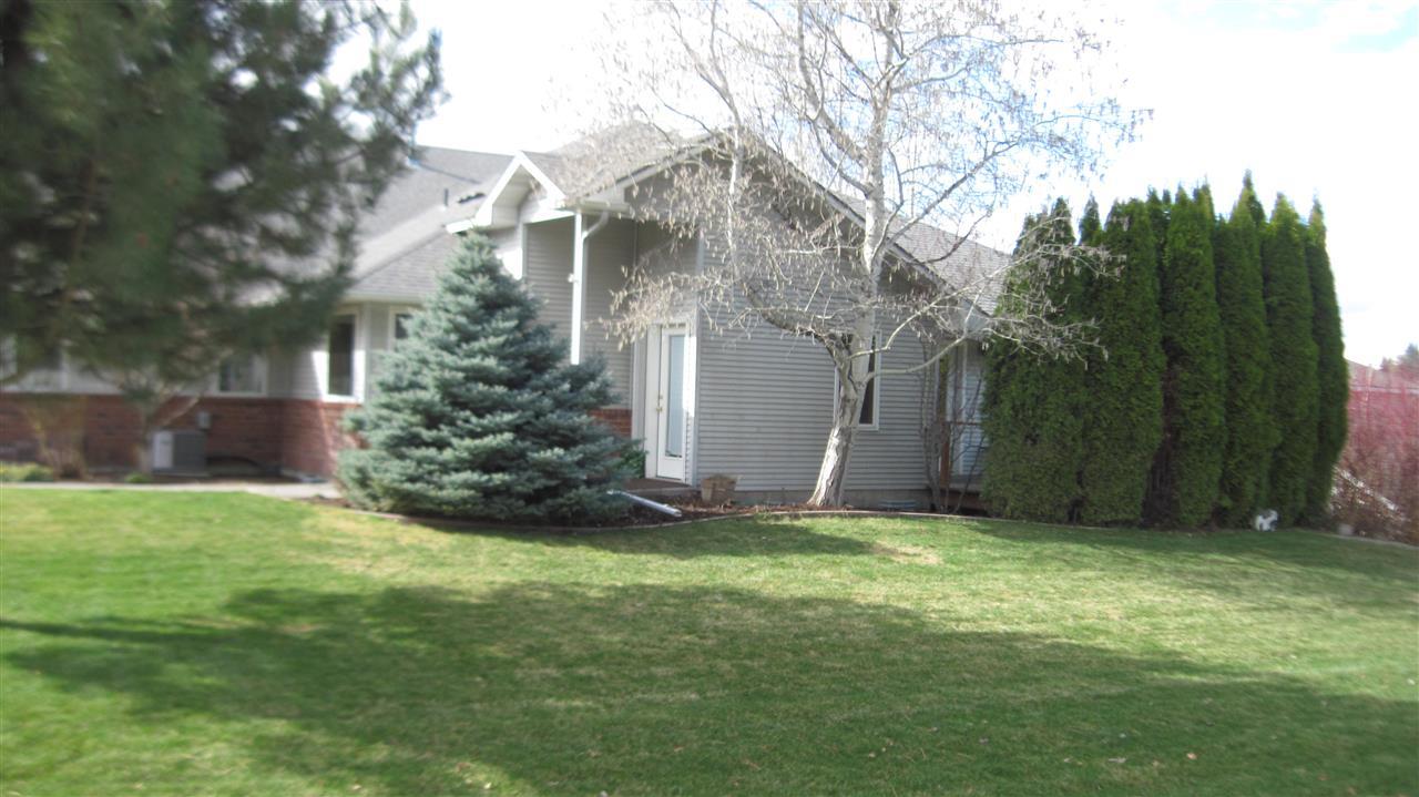 3529 E Carroll Ln - Photo 4