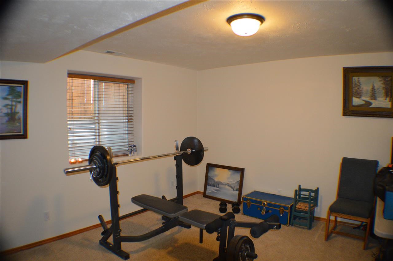 809 S Rees Ln - Photo 12