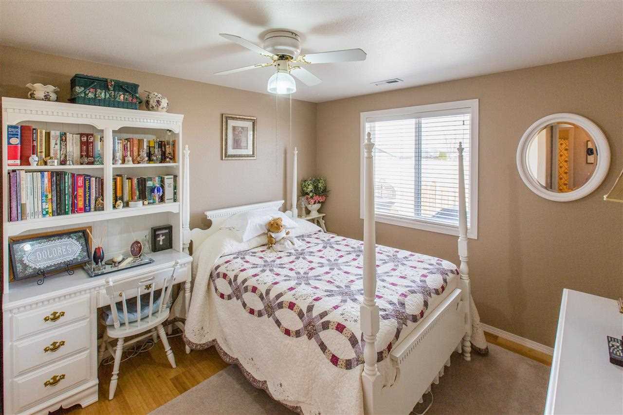 9408 W 72ND Ave - Photo 12