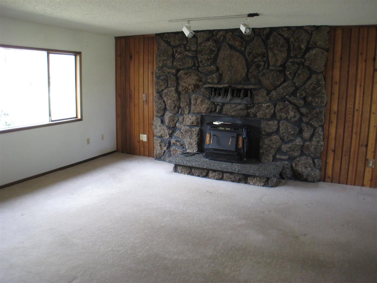 17606 E Mission Ave - Photo 14