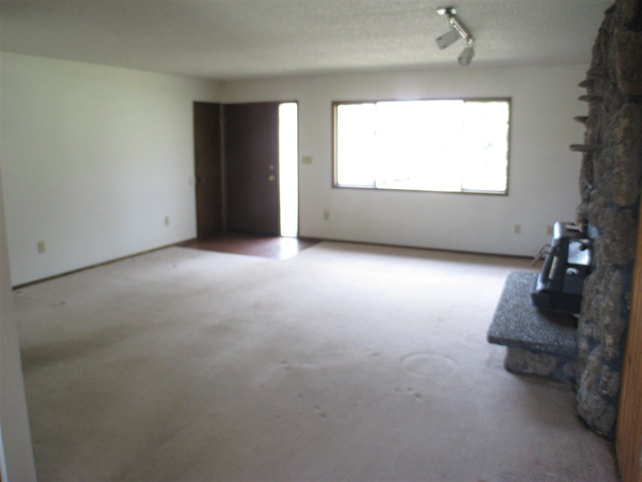 17606 E Mission Ave - Photo 15
