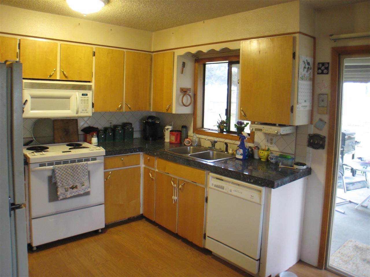 17606 E Mission Ave - Photo 3