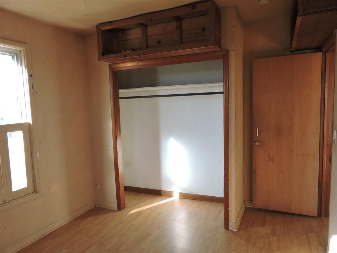 319 E 8th St - Photo 11