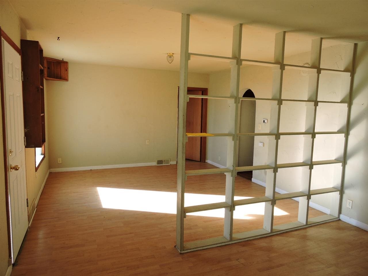 319 E 8th St - Photo 14