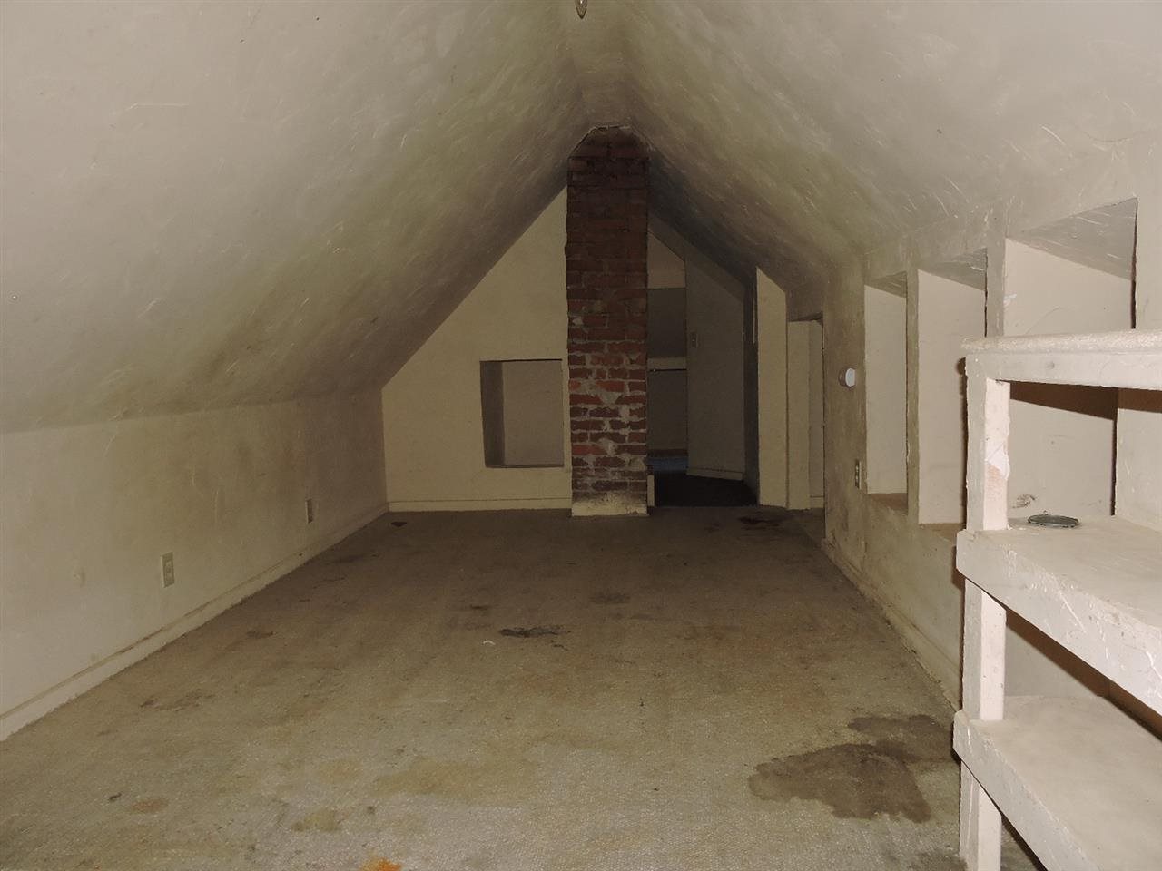 319 E 8th St - Photo 16