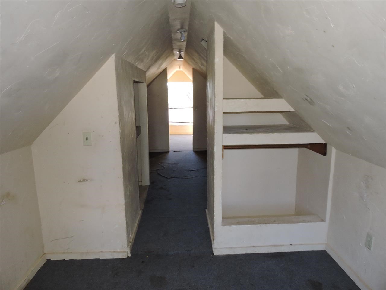 319 E 8th St - Photo 17