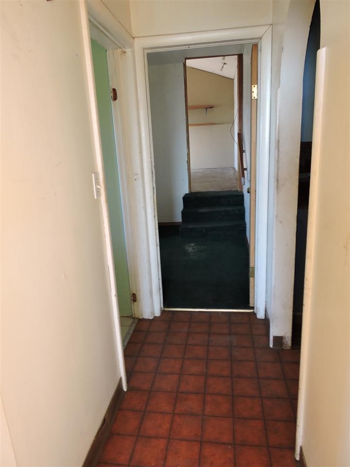 319 E 8th St - Photo 10