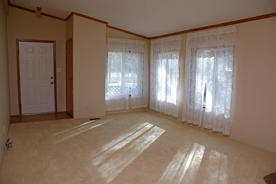32502 N Ridge Rd - Photo 3