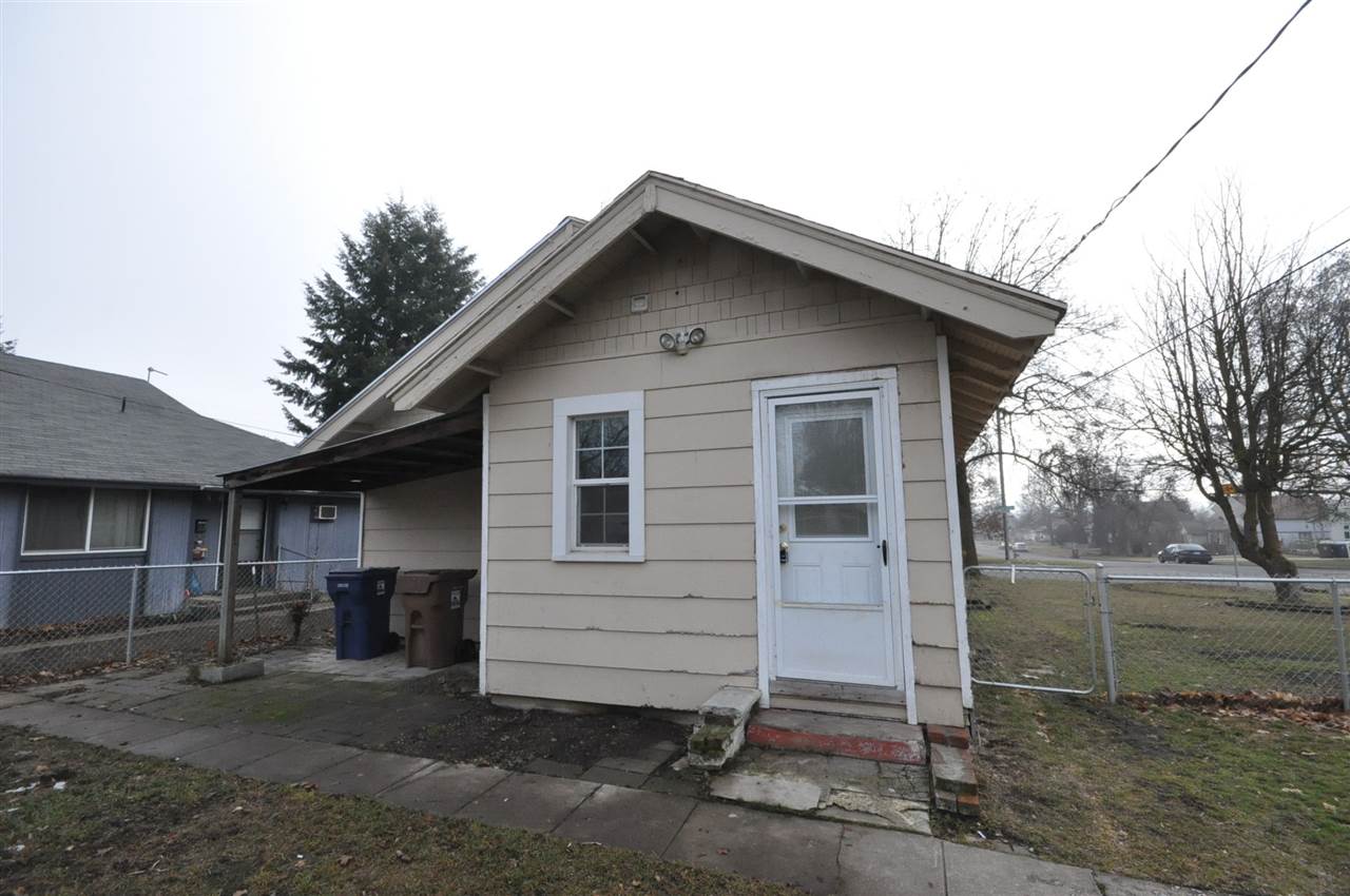 2203 E COURTLAND Ave - Photo 13