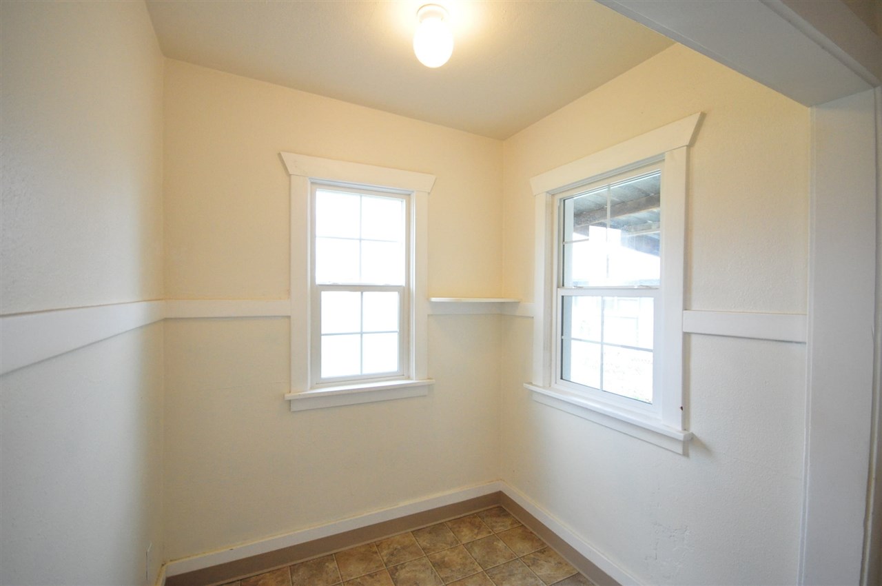 2203 E COURTLAND Ave - Photo 5