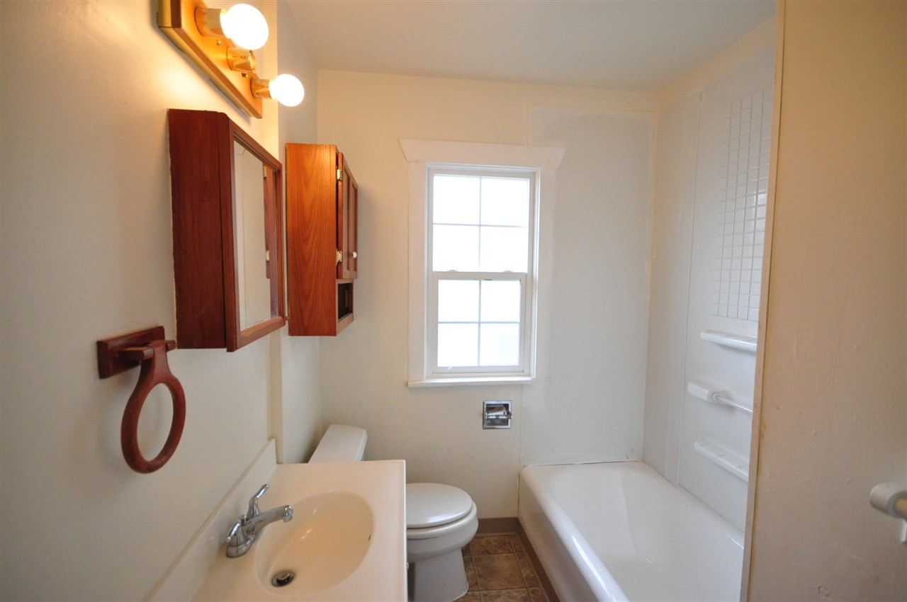 2203 E COURTLAND Ave - Photo 7