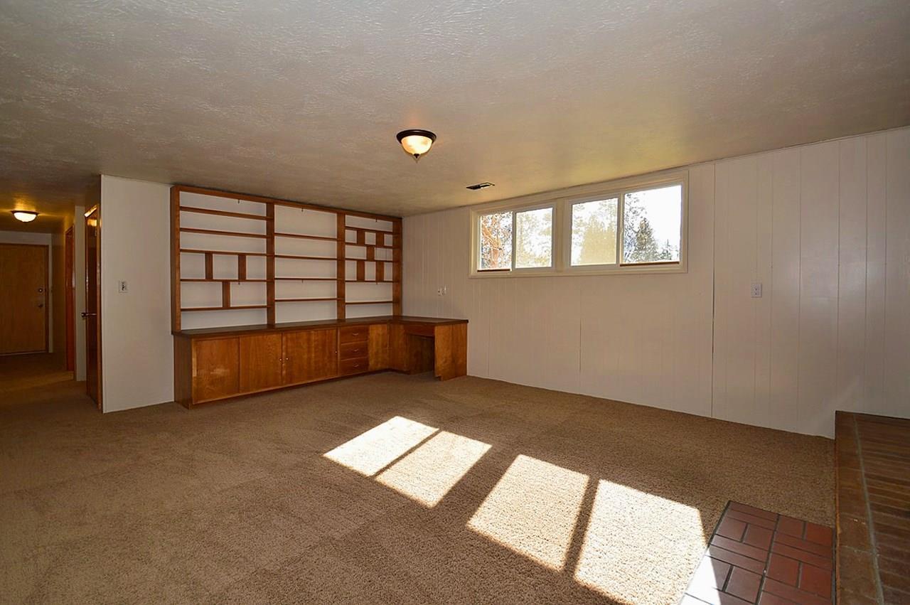 5594 N Greenwood Blvd - Photo 15