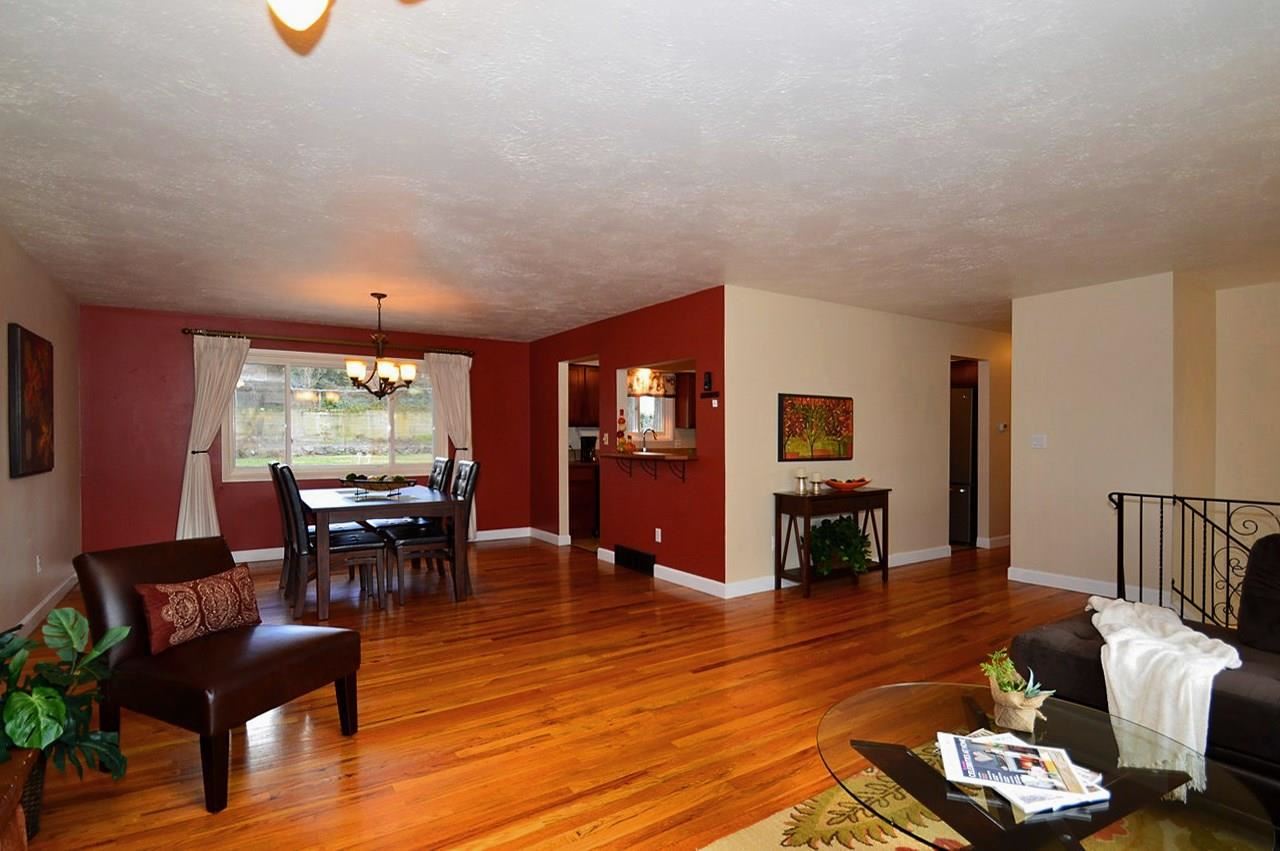 5594 N Greenwood Blvd - Photo 4