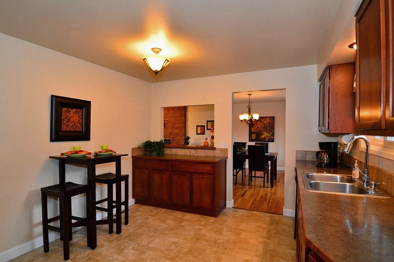 5594 N Greenwood Blvd - Photo 7
