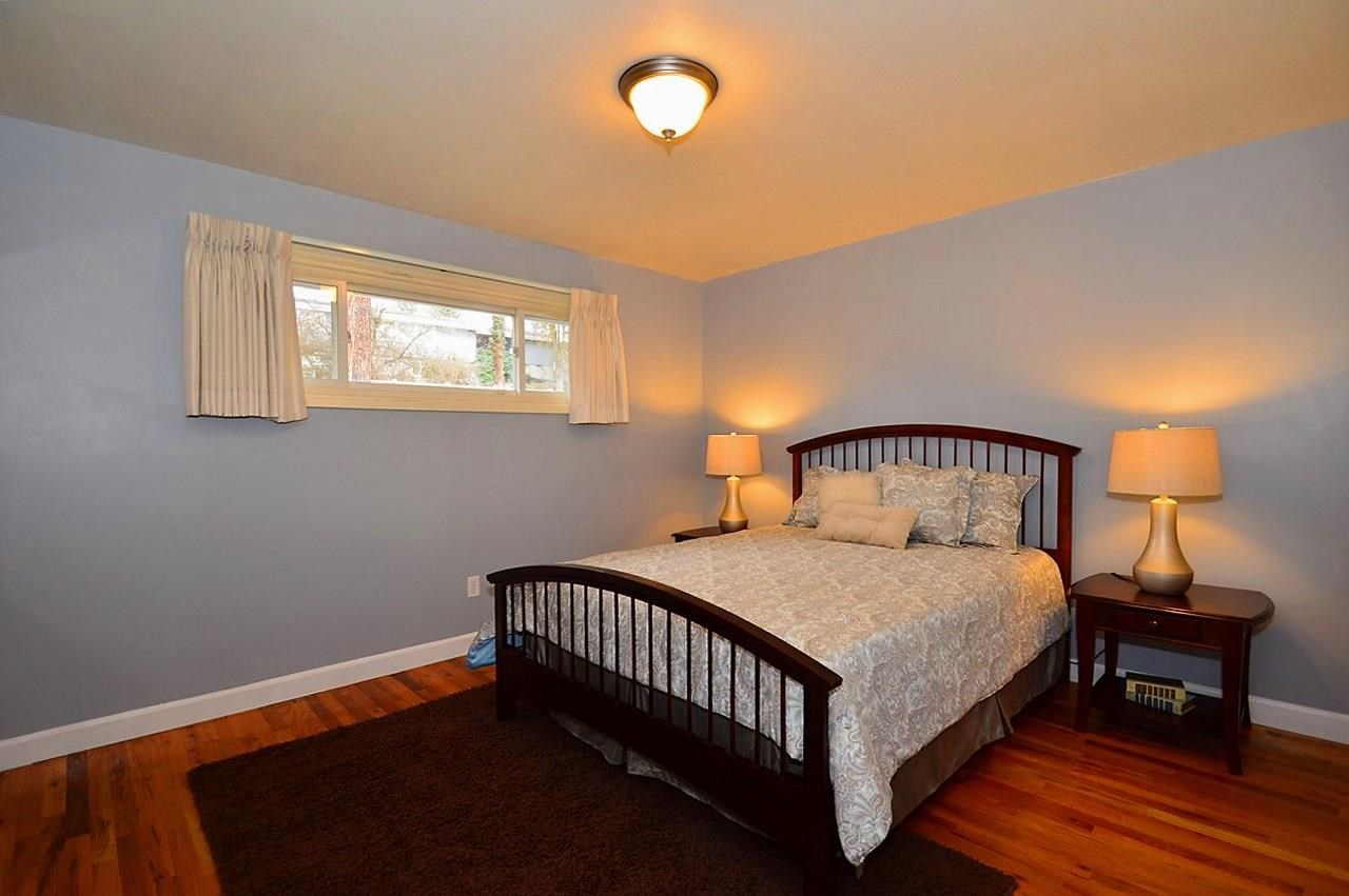 5594 N Greenwood Blvd - Photo 9