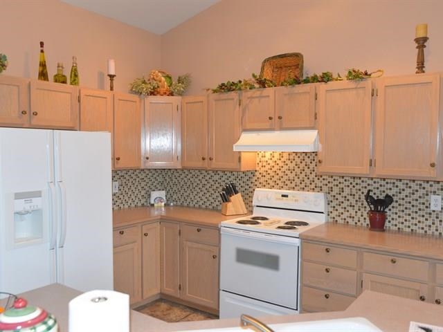 1719 N Harmony Ln - Photo 5