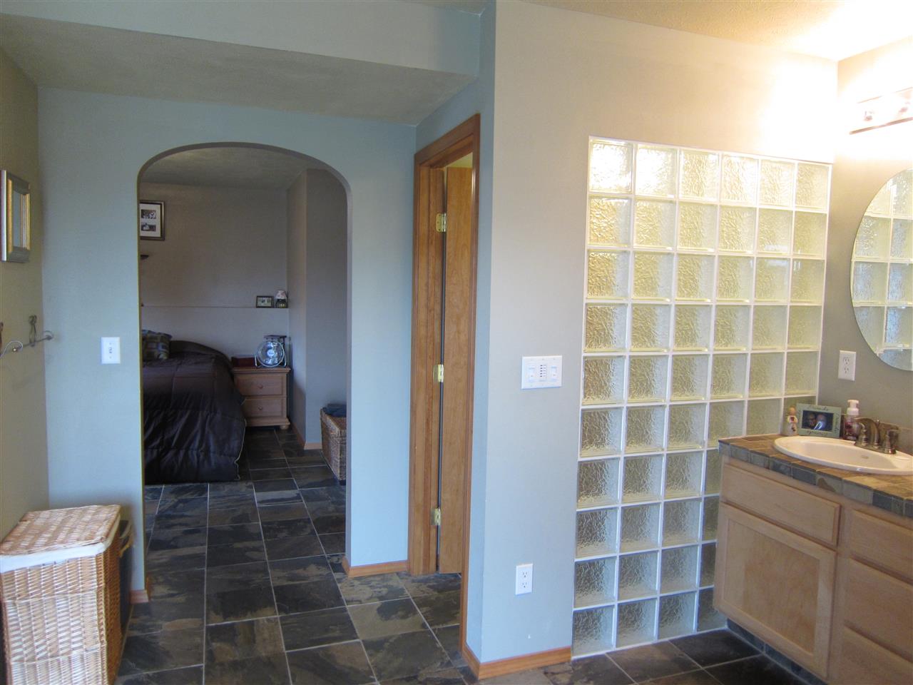 15921 E 6th Ln - Photo 9