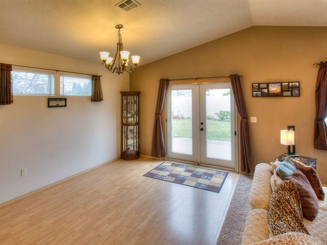 11821 E Boone Ave - Photo 8