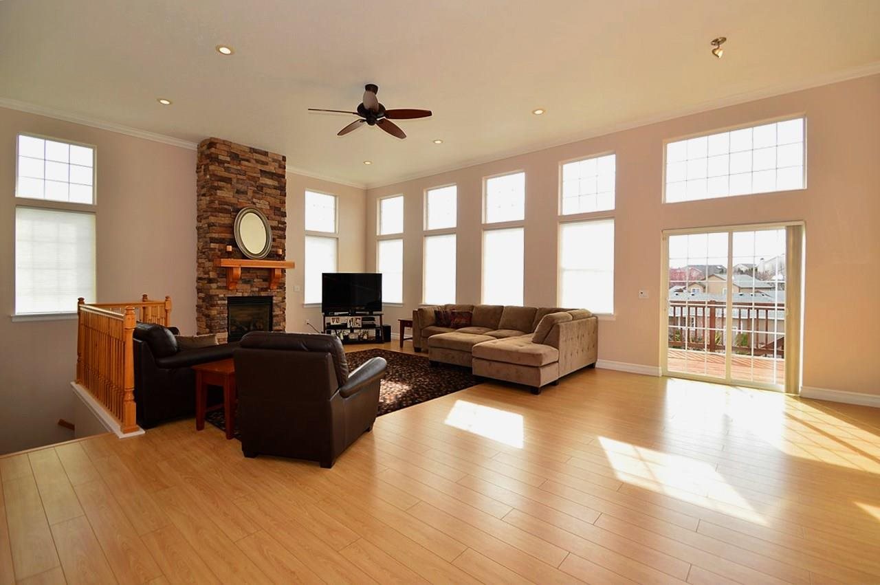 1209 W Chaucer Ave - Photo 4
