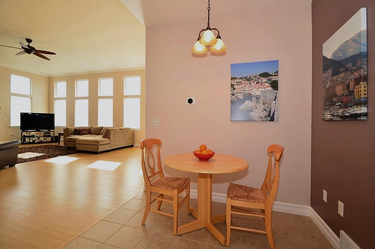 1209 W Chaucer Ave - Photo 8