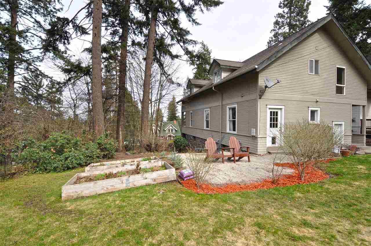 2022 E 17th Ave - Photo 1